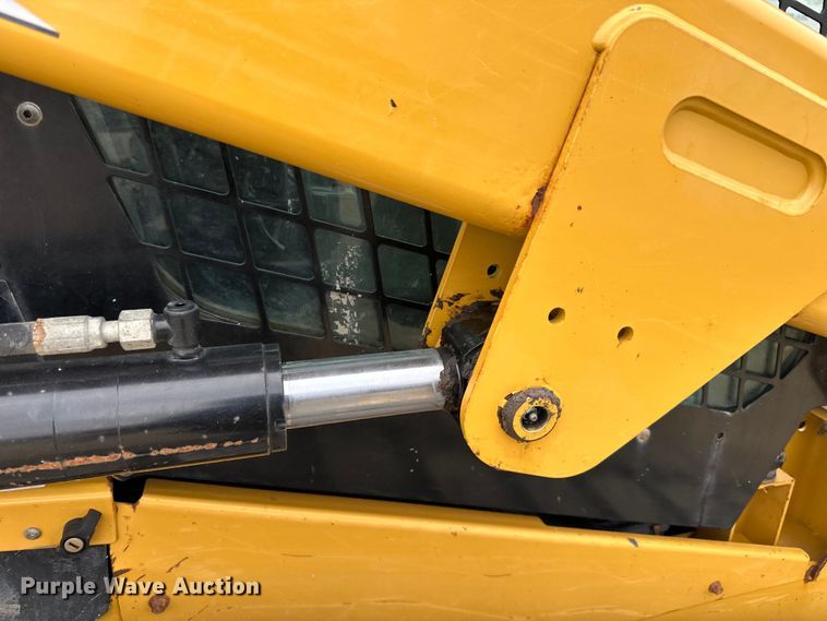 image for item LR9312 2015 Caterpillar 279D skid steer loader