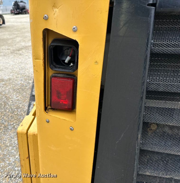 image for item LR9312 2015 Caterpillar 279D skid steer loader