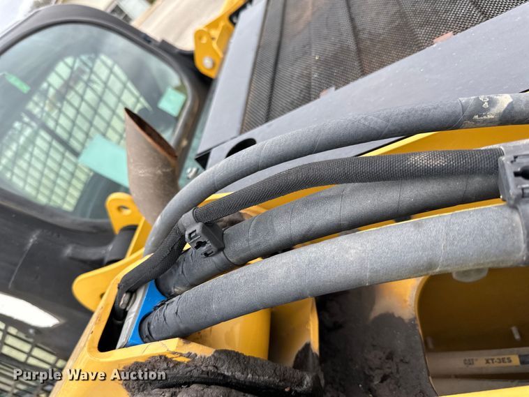 image for item LR9312 2015 Caterpillar 279D skid steer loader