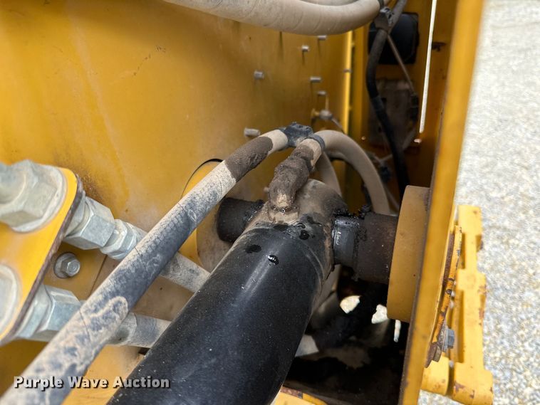 image for item LR9312 2015 Caterpillar 279D skid steer loader