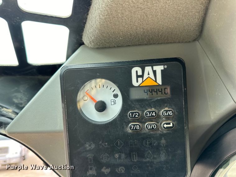 image for item LR9312 2015 Caterpillar 279D skid steer loader
