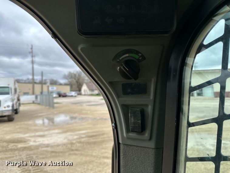 image for item LR9312 2015 Caterpillar 279D skid steer loader