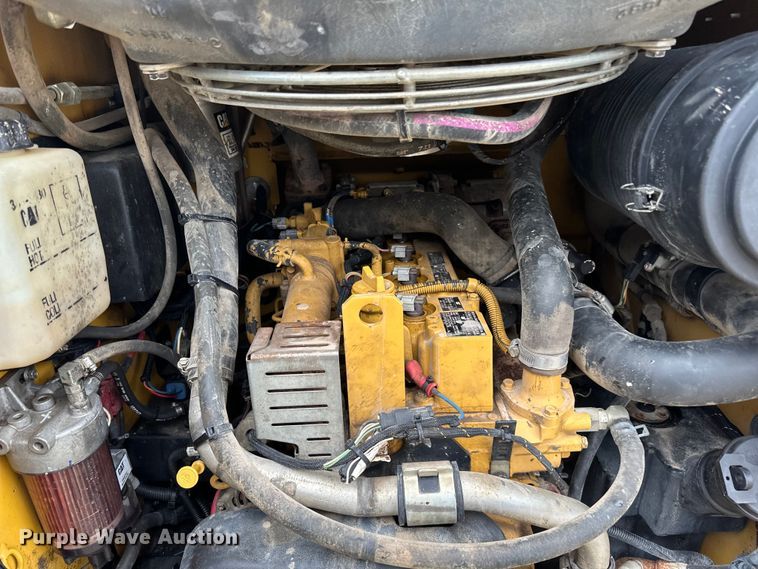 image for item LR9312 2015 Caterpillar 279D skid steer loader