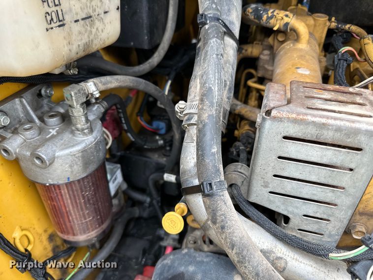 image for item LR9312 2015 Caterpillar 279D skid steer loader