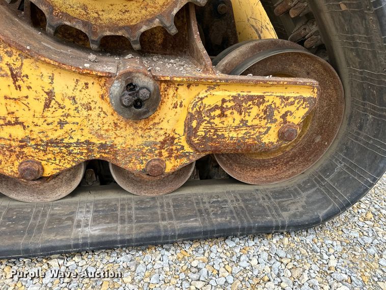 image for item LR9312 2015 Caterpillar 279D skid steer loader