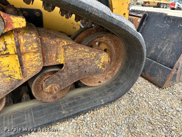 image for item LR9312 2015 Caterpillar 279D skid steer loader