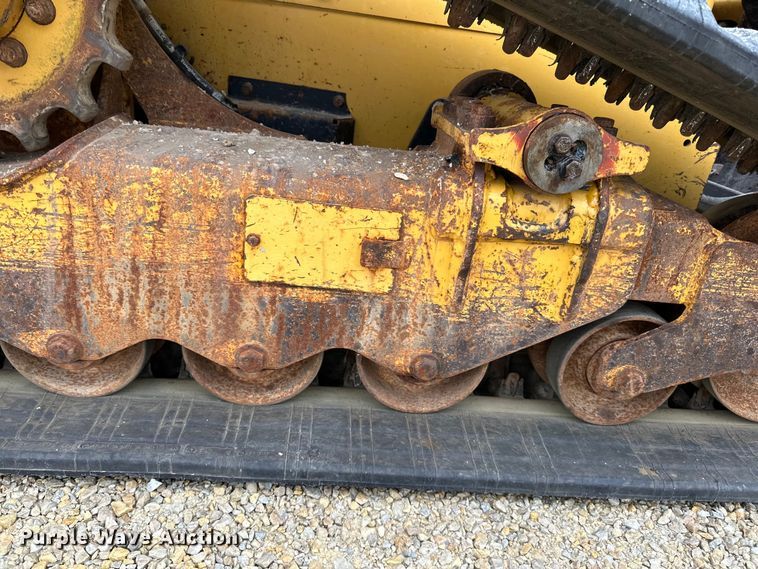 image for item LR9312 2015 Caterpillar 279D skid steer loader