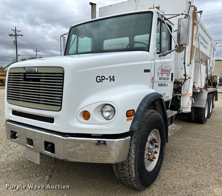 image for item LR9313 2001 Freightliner FL112 volumetric concrete mixer truck