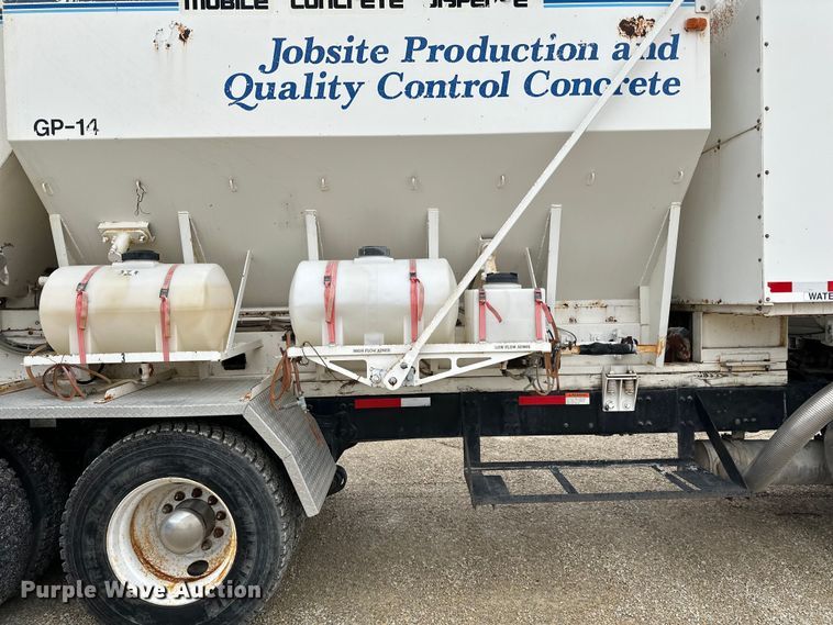 image for item LR9313 2001 Freightliner FL112 volumetric concrete mixer truck