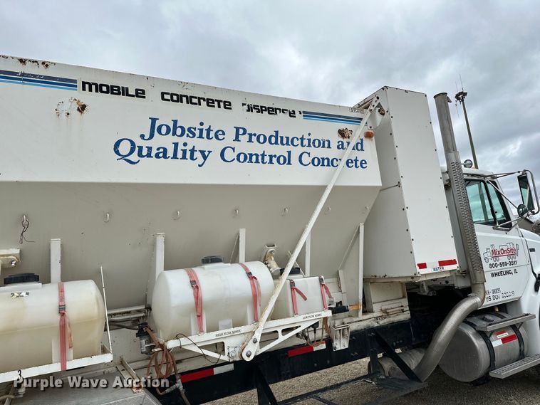 image for item LR9313 2001 Freightliner FL112 volumetric concrete mixer truck