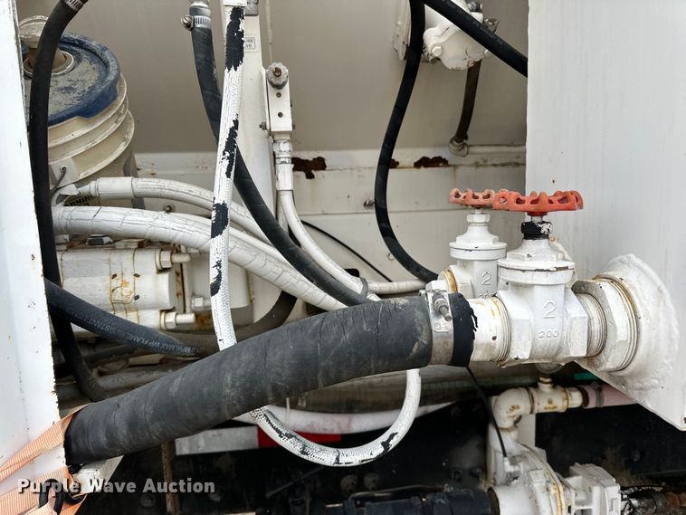 image for item LR9313 2001 Freightliner FL112 volumetric concrete mixer truck