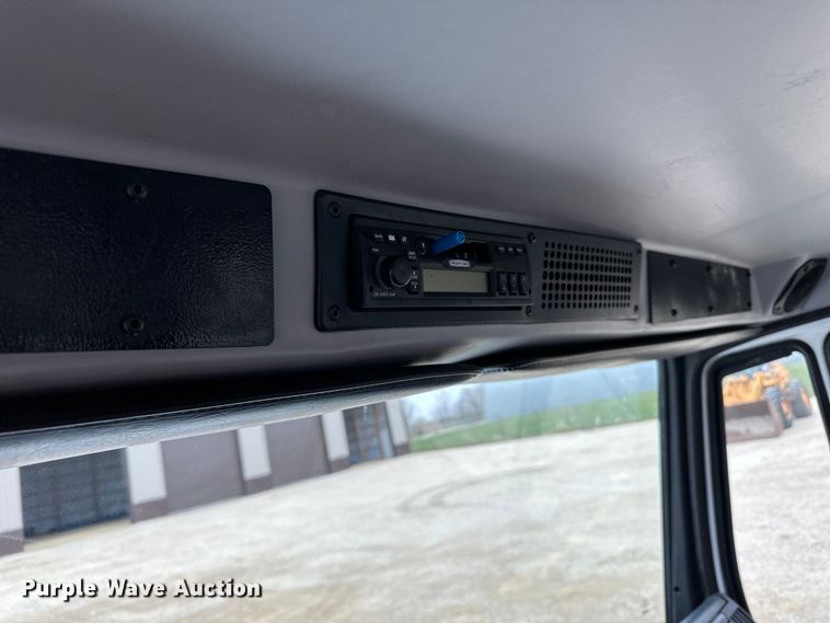 image for item LR9313 2001 Freightliner FL112 volumetric concrete mixer truck