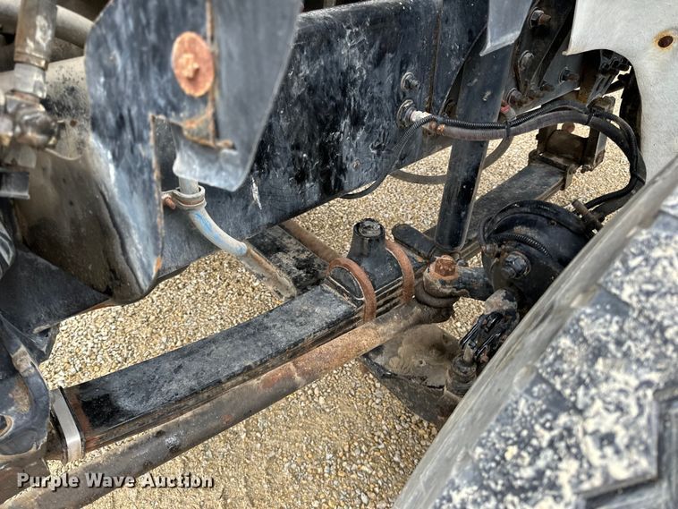 image for item LR9313 2001 Freightliner FL112 volumetric concrete mixer truck