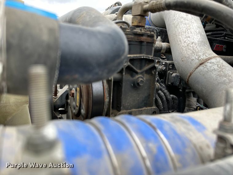 image for item LR9313 2001 Freightliner FL112 volumetric concrete mixer truck