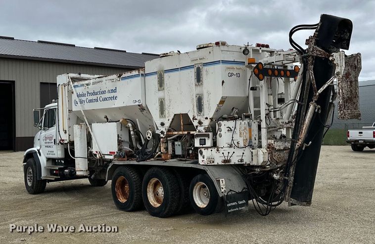 image for item LR9314 2001 Freightliner FL112 volumetric concrete mixer truck