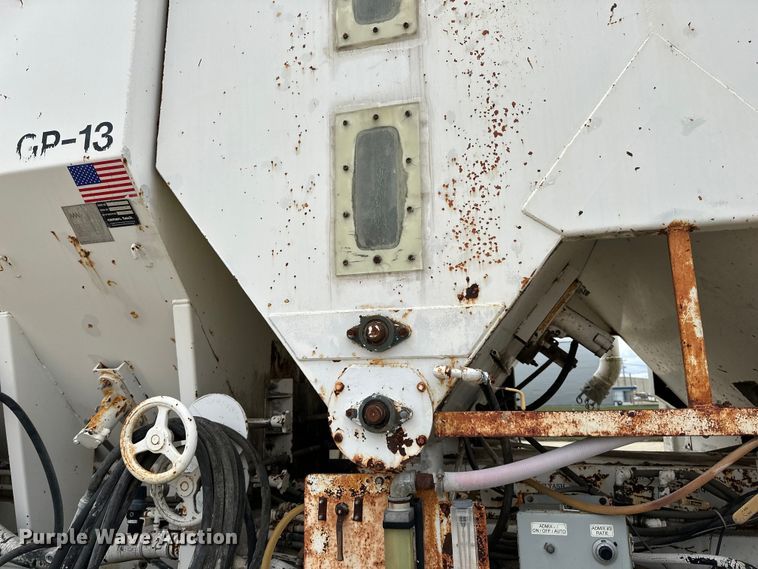 image for item LR9314 2001 Freightliner FL112 volumetric concrete mixer truck