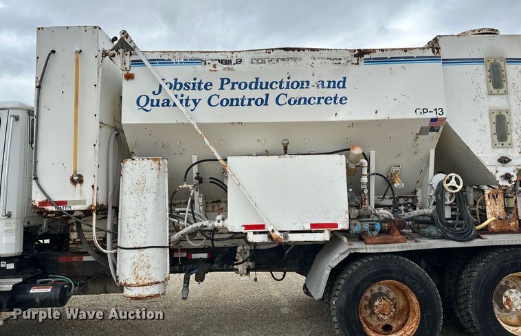 image for item LR9314 2001 Freightliner FL112 volumetric concrete mixer truck