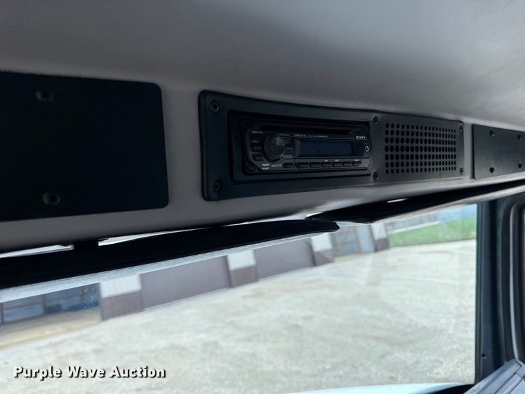 image for item LR9314 2001 Freightliner FL112 volumetric concrete mixer truck