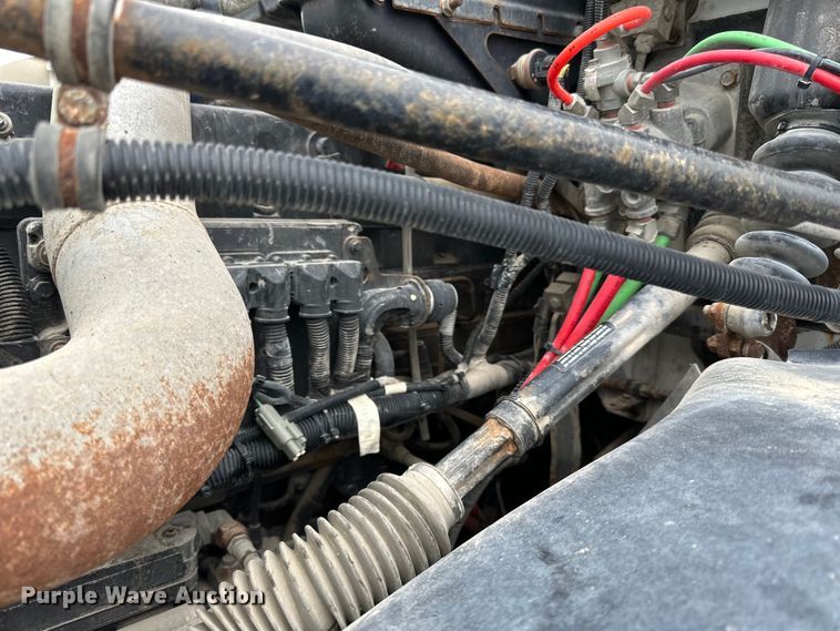 image for item LR9314 2001 Freightliner FL112 volumetric concrete mixer truck