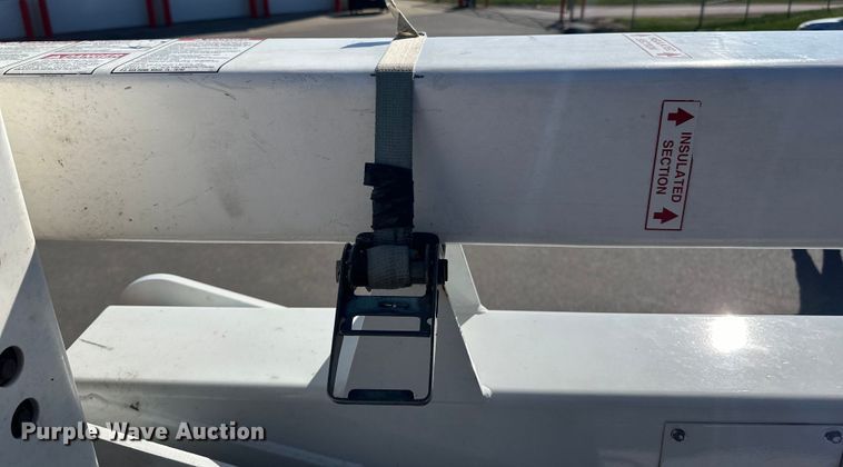 image for item LR9316 2015 Ford  F550 SuperCab bucket truck