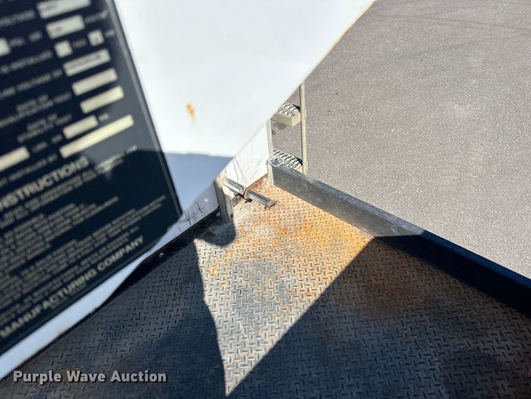 image for item LR9316 2015 Ford  F550 SuperCab bucket truck