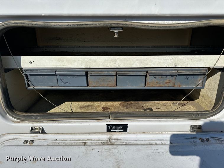 image for item LR9316 2015 Ford  F550 SuperCab bucket truck