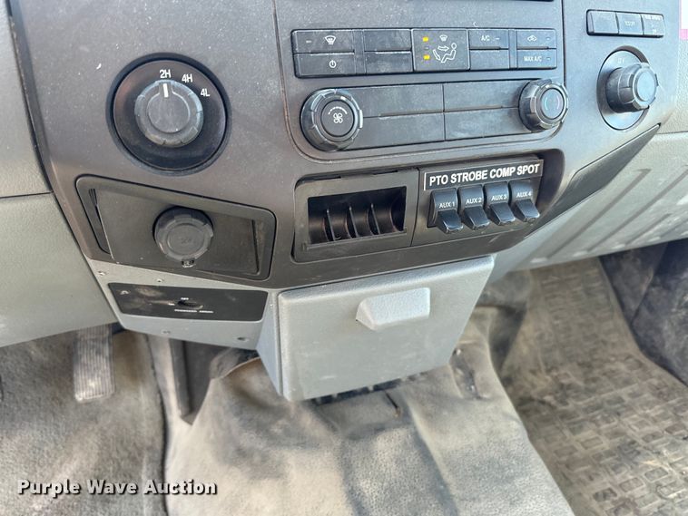 image for item LR9316 2015 Ford  F550 SuperCab bucket truck