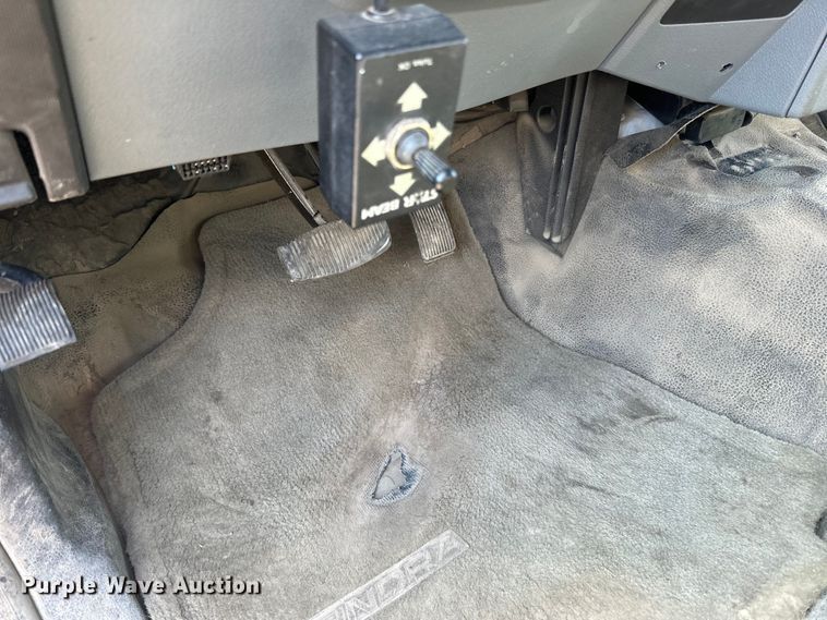 image for item LR9316 2015 Ford  F550 SuperCab bucket truck