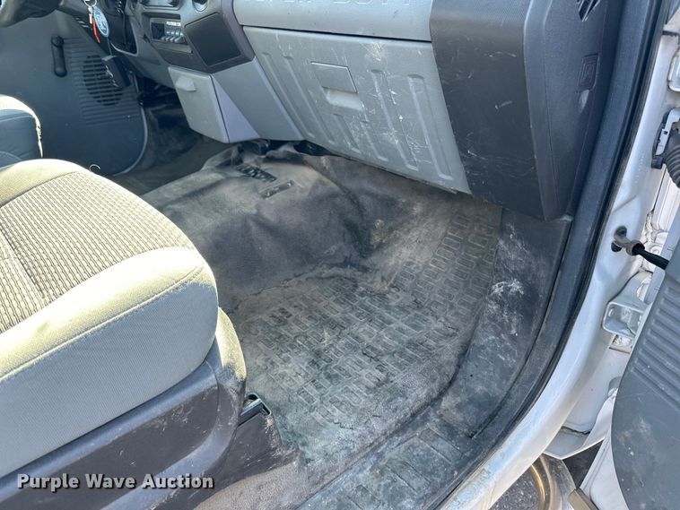 image for item LR9316 2015 Ford  F550 SuperCab bucket truck