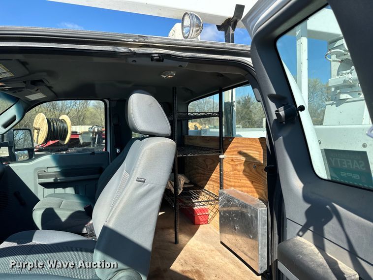 image for item LR9316 2015 Ford  F550 SuperCab bucket truck