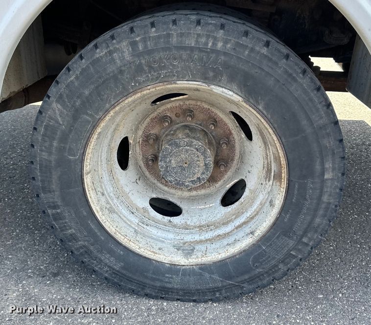 image for item LR9316 2015 Ford  F550 SuperCab bucket truck