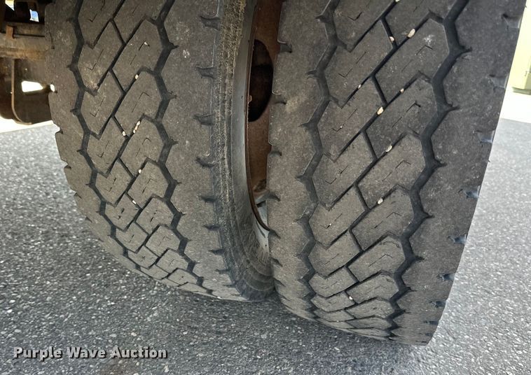 image for item LR9316 2015 Ford  F550 SuperCab bucket truck