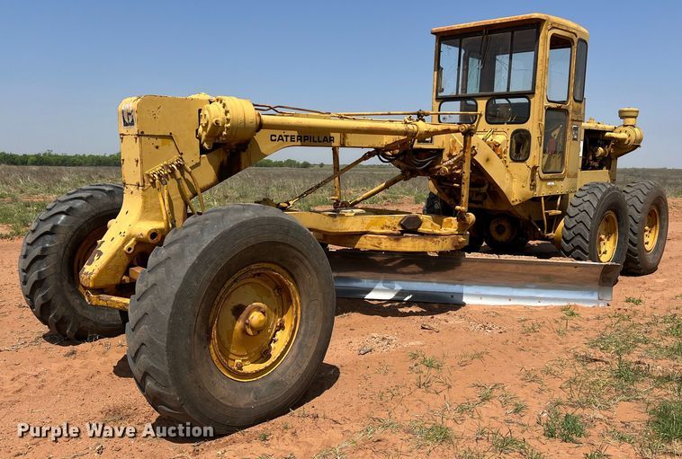 image for item LU9842 1967 Caterpillar 12F rigid frame motor grader