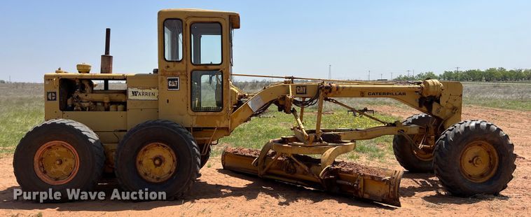 image for item LU9842 1967 Caterpillar 12F rigid frame motor grader