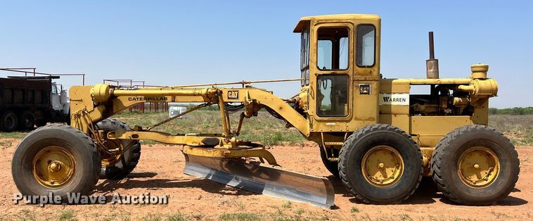 image for item LU9842 1967 Caterpillar 12F rigid frame motor grader