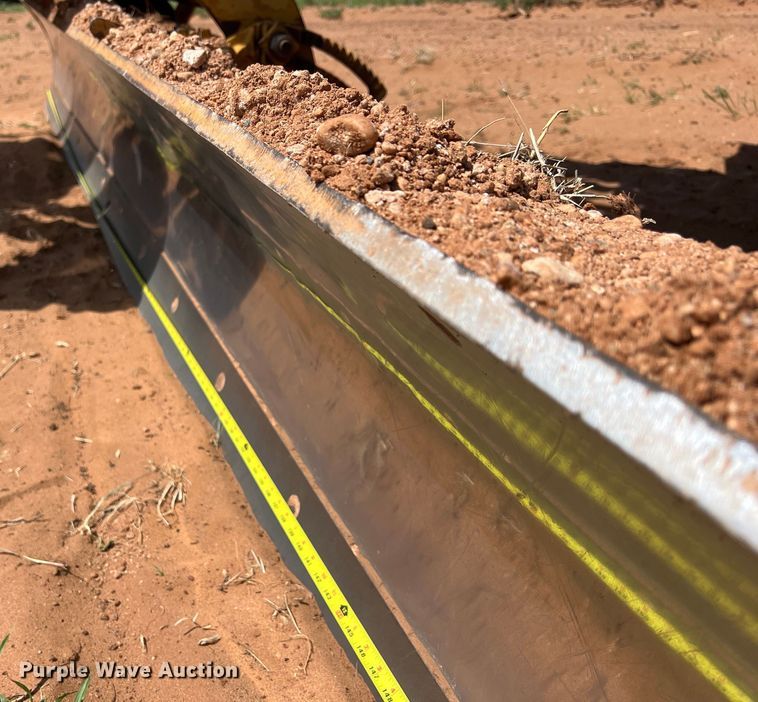 image for item LU9842 1967 Caterpillar 12F rigid frame motor grader