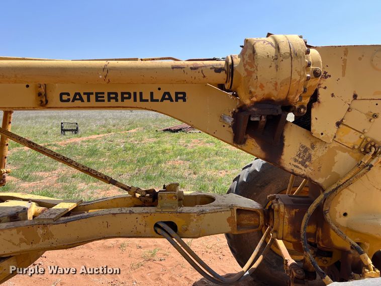 image for item LU9842 1967 Caterpillar 12F rigid frame motor grader