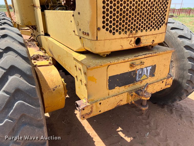 image for item LU9842 1967 Caterpillar 12F rigid frame motor grader