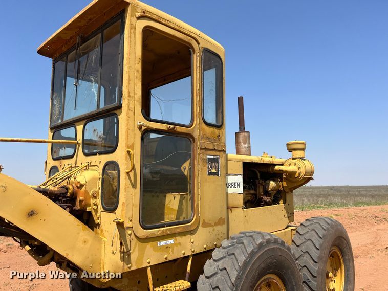 image for item LU9842 1967 Caterpillar 12F rigid frame motor grader