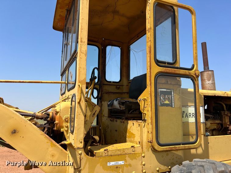 image for item LU9842 1967 Caterpillar 12F rigid frame motor grader