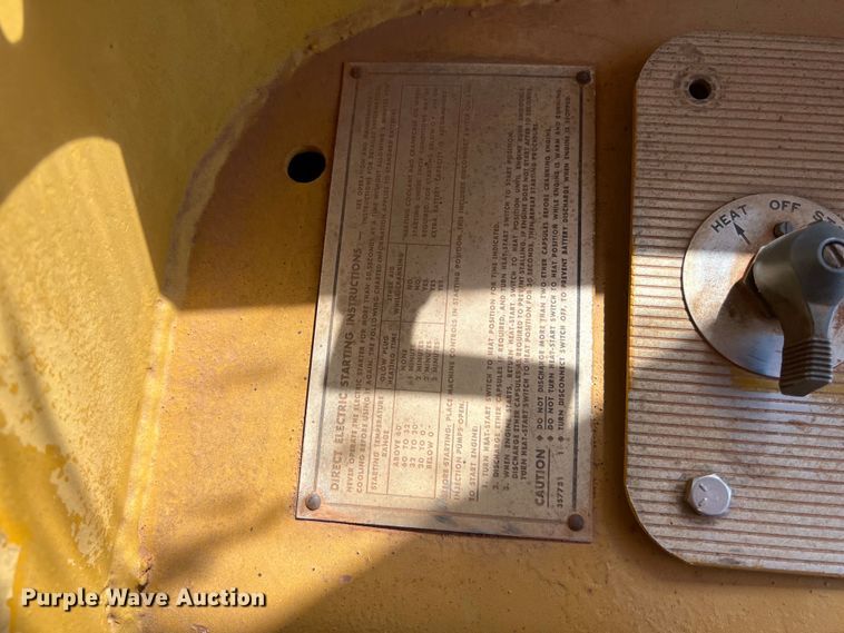 image for item LU9842 1967 Caterpillar 12F rigid frame motor grader