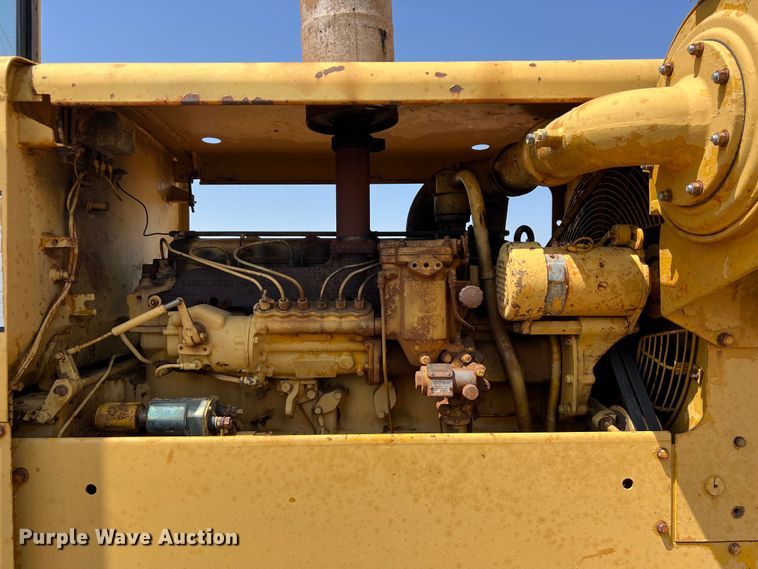 image for item LU9842 1967 Caterpillar 12F rigid frame motor grader