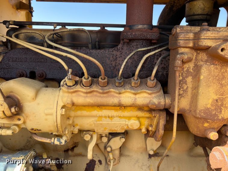 image for item LU9842 1967 Caterpillar 12F rigid frame motor grader