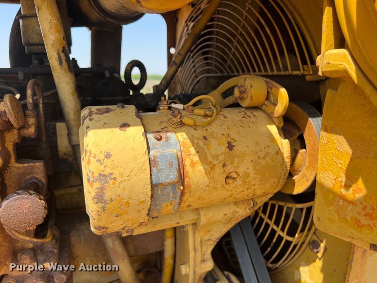 image for item LU9842 1967 Caterpillar 12F rigid frame motor grader