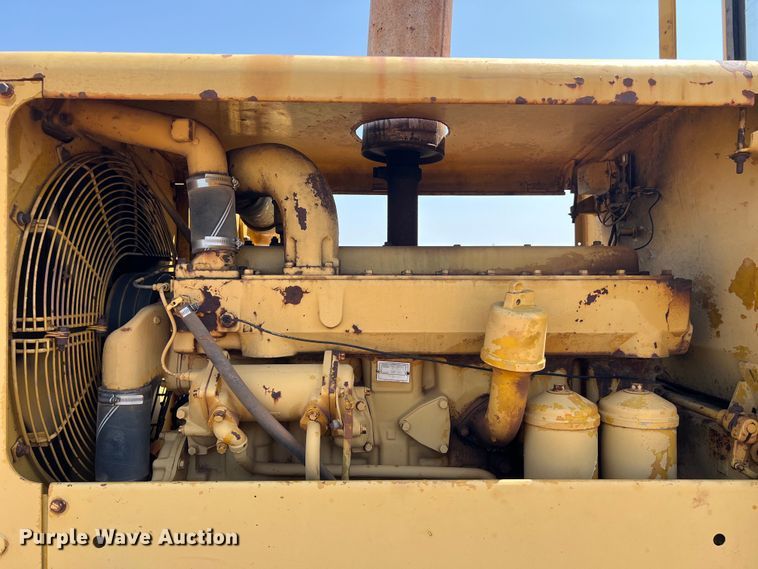 image for item LU9842 1967 Caterpillar 12F rigid frame motor grader