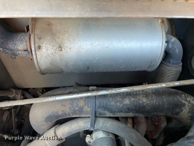 image for item LW9016 2011 Case SV185 skid steer loader