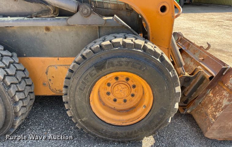 image for item LW9016 2011 Case SV185 skid steer loader