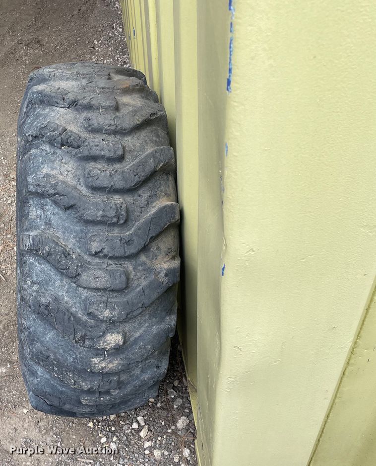 image for item LW9016 2011 Case SV185 skid steer loader