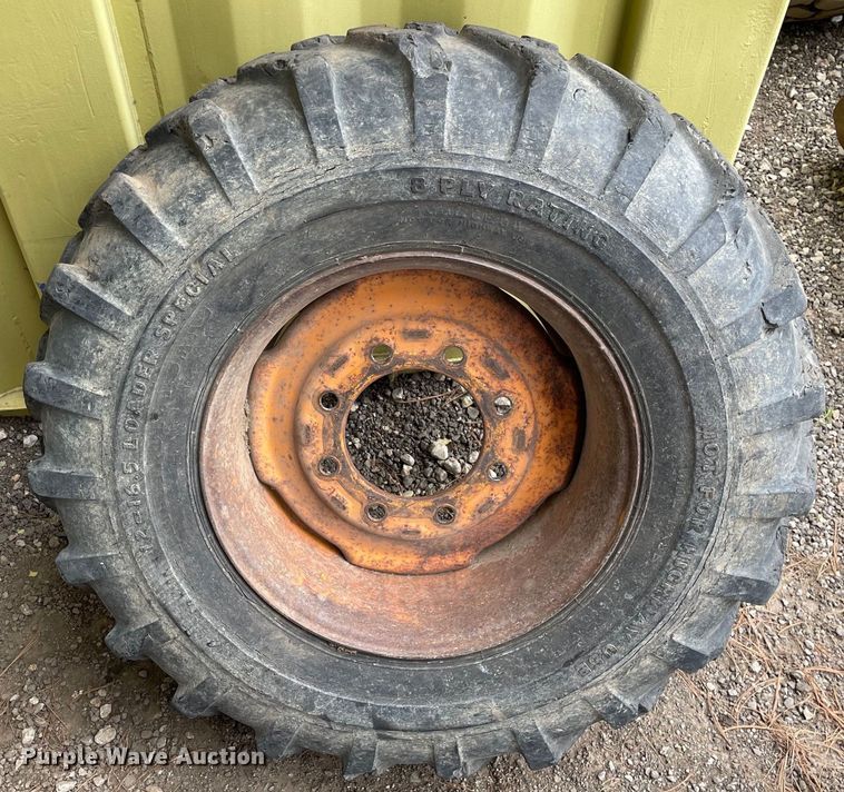 image for item LW9016 2011 Case SV185 skid steer loader