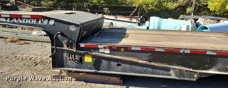 image for item MJ9525 2015 Landoll tilt deck equipment trailer
